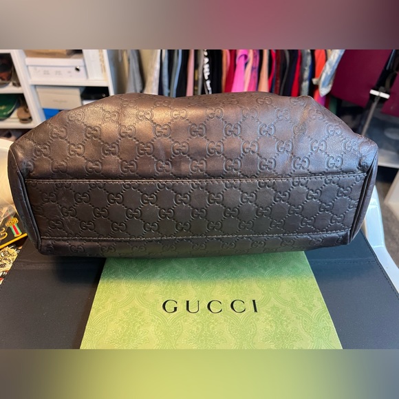 Authentic Gucci handbag - Picture 12 of 15